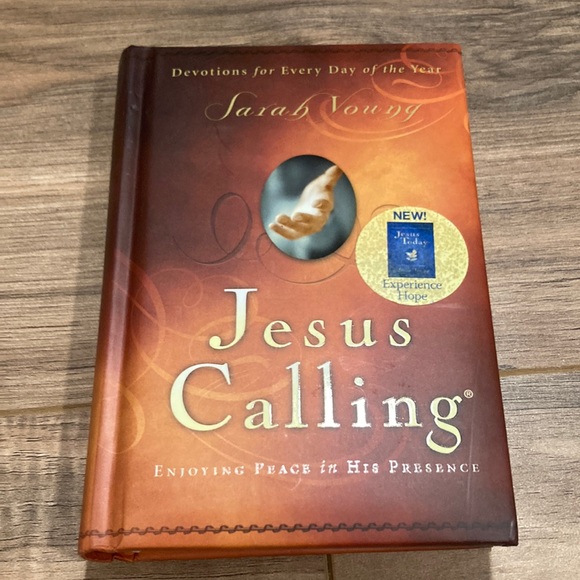 Jesus Calling ~ Devotions for every day of the year ~ Sarah Young - Picture 1 of 5